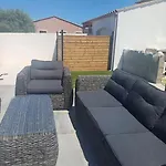 Mi Casa Es Su Casa * בובר