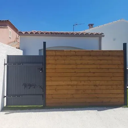 Mi Casa Es Su Casa * Vauvert